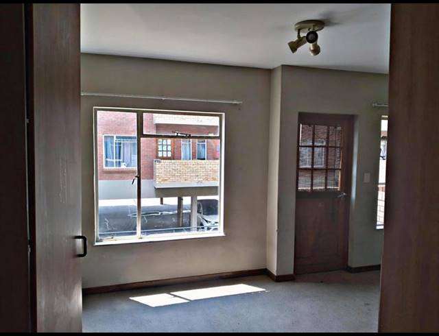 1 BEDROOM APARTMENT FOR SALE IN AUCKLAND PARK